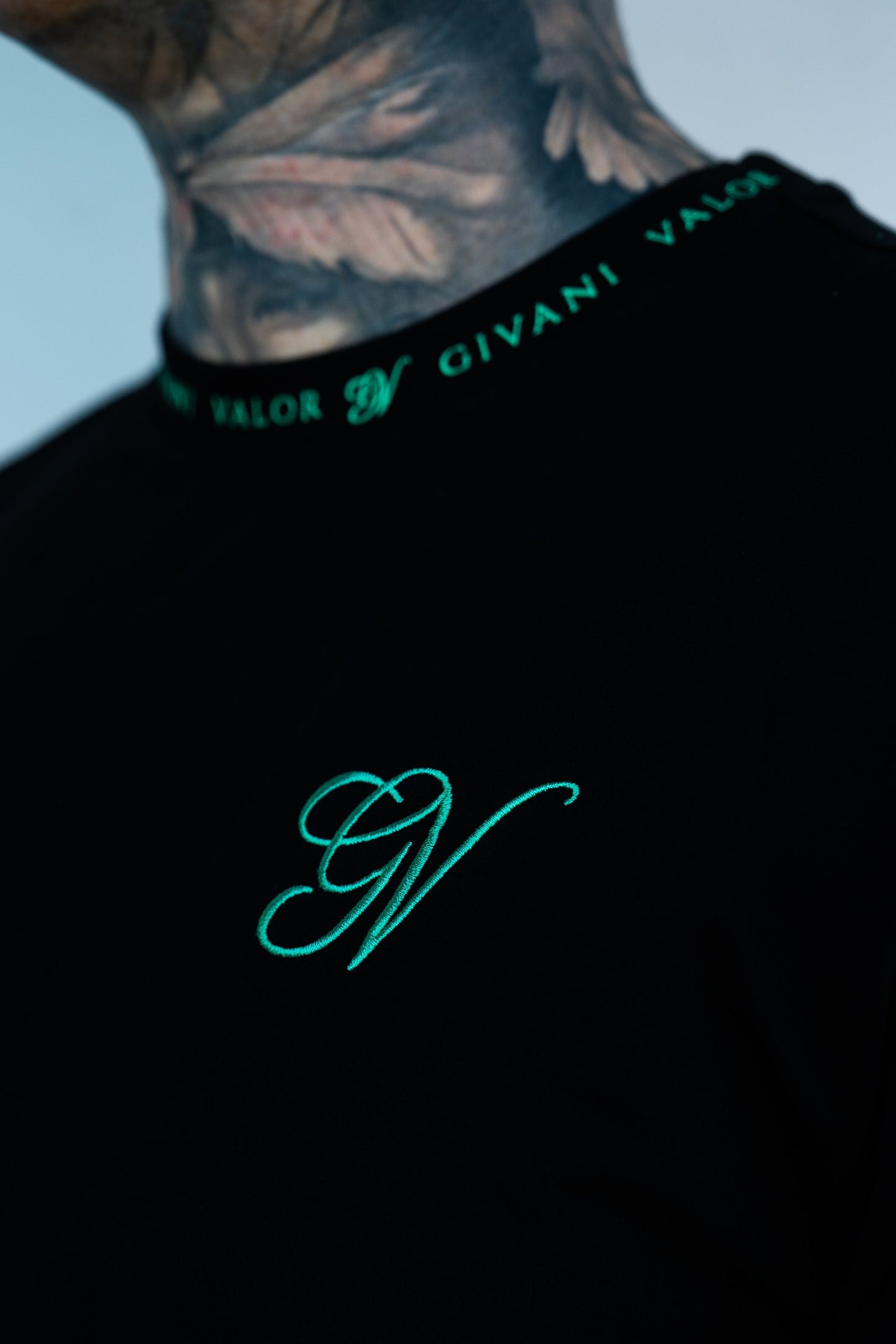 GV collar logo - Black/Green