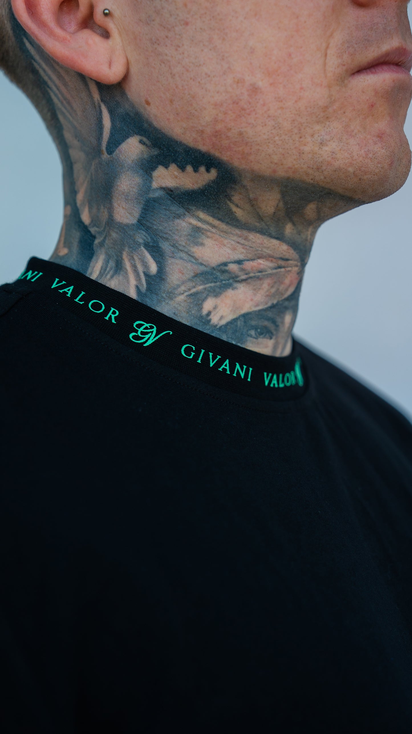 GV collar logo - Black/Green
